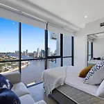 Avalon Apartments - Qstay
